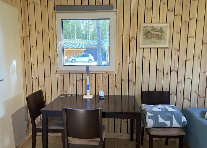 Marika Puhkekuela - Metsanurga Jaervemaja * Nova