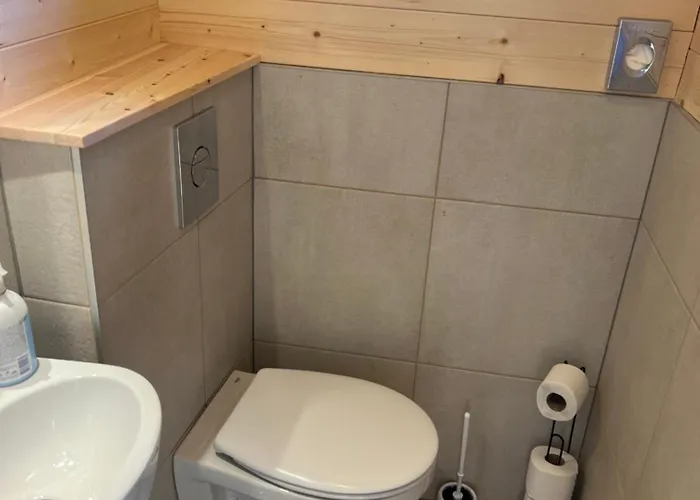 Marika Puhkekuela - Metsanurga Jaervemaja *